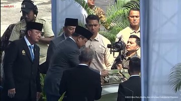 Prabowo Luncurkan 'Pandu' Maung MV3 Rantis Listrik Buatan Pindad