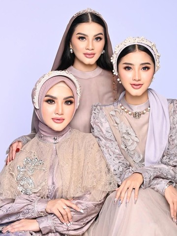 7 Pesona Ghea Youbi dan 2 Kakak yang Punya Dagu Belah, Kecantikannya Unik