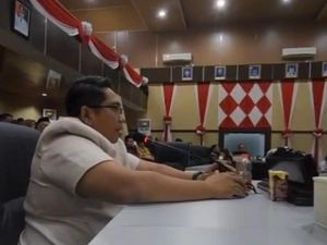 Anggota DPRD Parepare Desak Pemkot Serahkan SK Pengangkatan 1.032 PPPK Anggota DPRD Parepare Desak Pemkot Serahkan SK Pengangkatan 1.032 PPPK