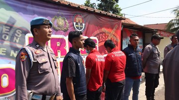 Bapak dan Anak di Cilegon Nekat Tusuk Warga gegara Cekcok Proyek Pemagaran