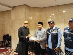 BPKH Limited Serahkan Uang Kompensasi Konsumsi ke Jemaah Haji
