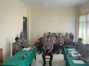 Polisi di Kupang Dipecat Usai Lecehkan Siswi saat Razia Polisi di Kupang Dipecat Usai Lecehkan Siswi saat Razia