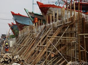 Tembok 3,6 Meter Dibangun di Pluit demi Cegah Banjir Rob Tembok 3,6 Meter Dibangun di Pluit demi Cegah Banjir Rob