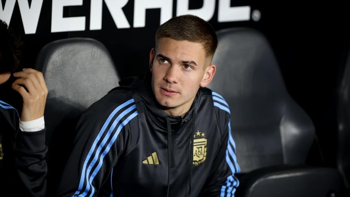 Franco Mastantuono BUENOS AIRES, ARGENTINA - 2025/06/10: Franco Mastantuono of Argentina seen in action during the match between Argentina and Colombia as part of 2026 FIFA World Cup Qualifiers at Mas Monumental Stadium. Final score: Argentina 1 - 1 Colombia. (Photo by Roberto Tuero/SOPA Images/LightRocket via Getty Images)