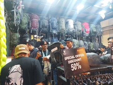 Indofest 2025: Diskon Menggila, Dompet Bisa Menjerit!