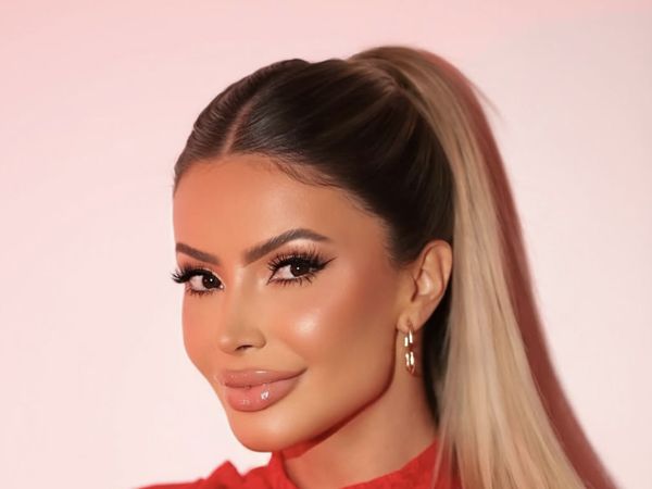7 Penampilan Influencer Oplas Rp 22 Miliar, Kini Diblokir dari Dating Apps