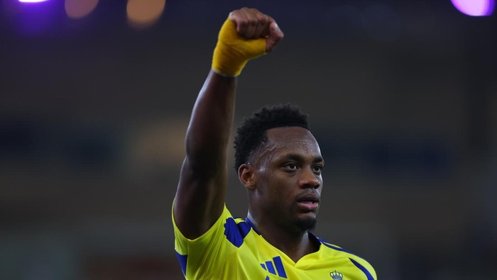 jhon duran al nassr liga champions asia elite JEDDAH, SAUDI ARABIA - APRIL 26: Jhon DurĂ¡n of Al Nassr celebrating after scoring the second goal of his team vs Yokohama F. Marinos at Prince Abdullah Al Faisal Stadium on April 26, 2025 in Jeddah, Saudi Arabia. (Photo by Al Nassr/Getty Images)
