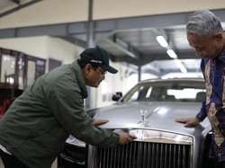 Kemensos Lelang Rolls-Royce Rp 2,5 M, Hasilnya buat Rumah Warga Miskin