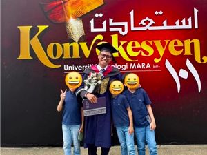 Kisah Ayah Dijuluki Superdad, Resign Kerja untuk Besarkan 3 Orang Anak Kisah Ayah Dijuluki Superdad, Resign Kerja untuk Besarkan 3 Orang Anak