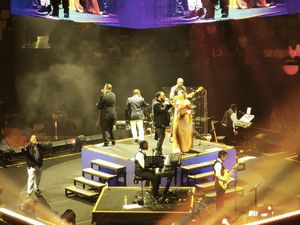 Video: Serba-serbi Reaksi Penonton Konser Heart & Soul Live in Jakarta Video: Serba-serbi Reaksi Penonton Konser Heart & Soul Live in Jakarta