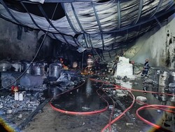 Kebakaran 2 Gudang di Jalan Ir Sutami Makassar Sudah Padam Setelah 10 Jam