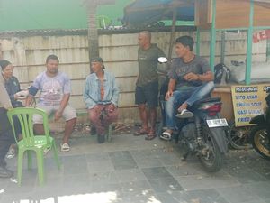 Tim Dokpol Minta Tukang Ojek di Labuan Bajo Kurangi Merokok Tim Dokpol Minta Tukang Ojek di Labuan Bajo Kurangi Merokok