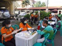 RS Bhayangkara Denpasar Gelar Cek Kesehatan Gratis untuk Pengemudi Ojol