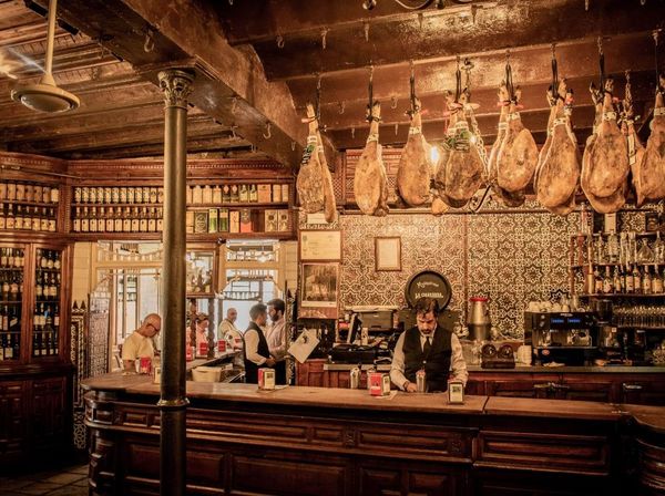 Penampakan 10 Restoran Legendaris di Dunia, Ada yang Berusia 355 Tahun!