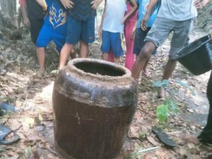 Kronologi Warga Bangka Barat Temukan Kerangka Manusia di Guci Kronologi Warga Bangka Barat Temukan Kerangka Manusia di Guci