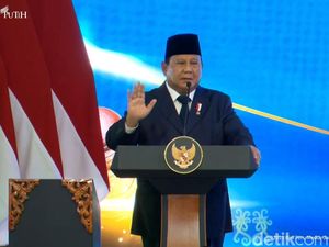 Prabowo Bilang Banyak Aturan Dibuat Bikin Birokrasi Bertele-tele Prabowo Bilang Banyak Aturan Dibuat Bikin Birokrasi Bertele-tele