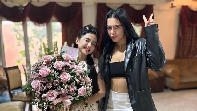 Gosip Terkini Selebriti Insertlive : Venny Alberti Difitnah Eks Suami, Ratu Rizky Nabila Pasang Badan Membela