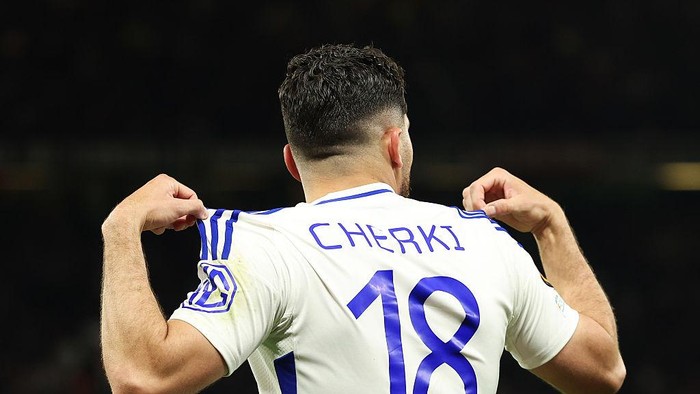 MANCHESTER, ENGLAND - APRIL 17: Rayan Cherki of Olympique Lyonnais celebrates scoring his teams third goal during the UEFA Europa League 2024/25 Quarter Final Second Leg match between Manchester United and Olympique Lyonnais at Old Trafford on April 17, 2025 in Manchester, England. (Photo by Carl Recine/Getty Images)