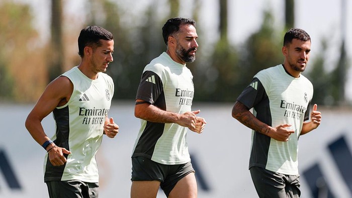 MADRID, SPAIN - JUNE 10: Daniel Carvajal player of Real Madrid is training with teammates Lucas Vázquez and Daniel Ceballos at Valdebebas training ground on June 10, 2025 in Madrid, Spain. (Photo by Pedro Castillo/Real Madrid via Getty Images)