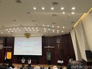 Hormati Aksi Protes Guru Besar, Kemenkes Tunggu Undangan FK UI Hormati Aksi Protes Guru Besar, Kemenkes Tunggu Undangan FK UI