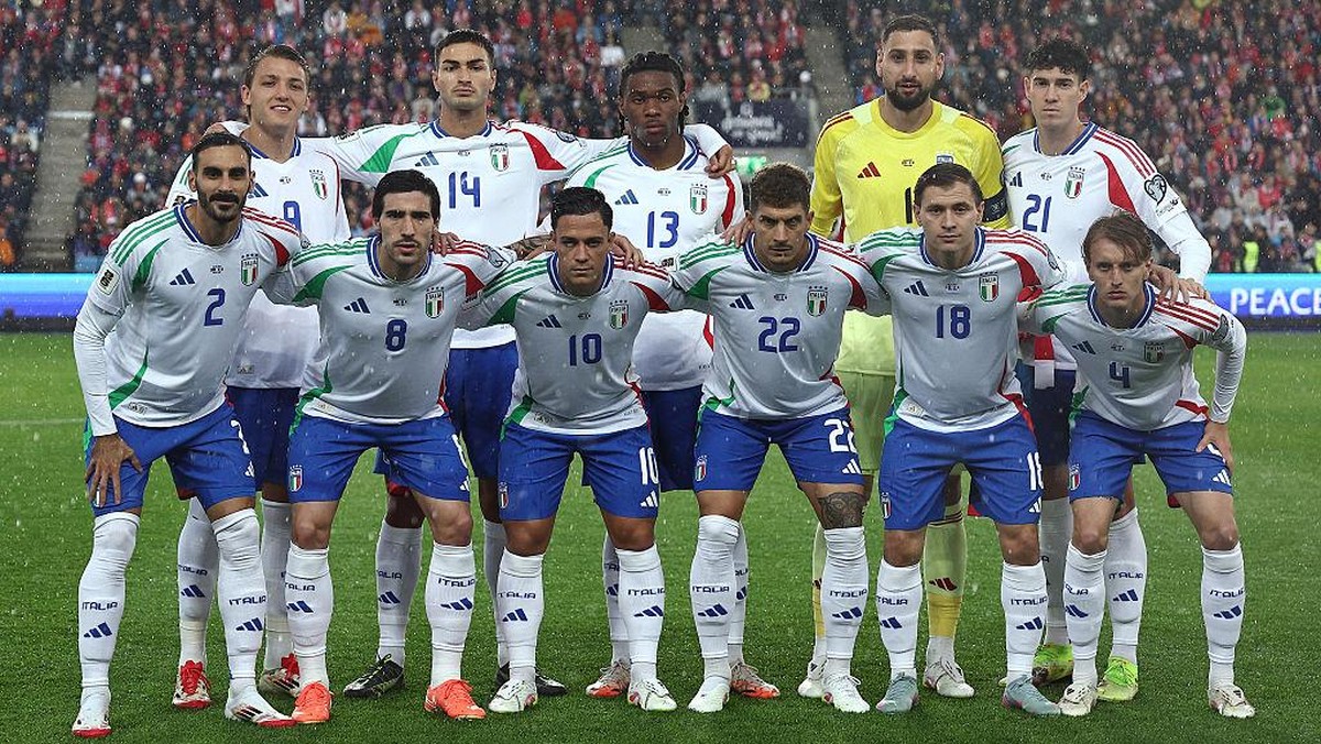 Christian Vieri menyoroti minimnya striker kelas dunia di timnas Italia (Foto: Getty Images/Image Photo Agency)