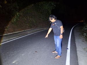 Jari Pelajar Sumedang Nyaris Putus gegara Tawuran di Cadas Pangeran Jari Pelajar Sumedang Nyaris Putus gegara Tawuran di Cadas Pangeran
