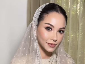 Detail Makeup Alyssa Daguise di Pengajian Jelang Pernikahan, Elegan & Soft Detail Makeup Alyssa Daguise di Pengajian Jelang Pernikahan, Elegan & Soft