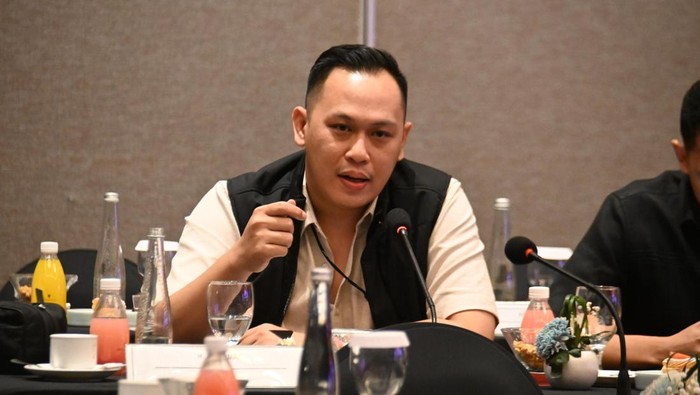 Anggota Komisi VI dewan perwakilan rakyat RI Fraksi Partai Golkar, Doni Akbar. (dok pribadi) Anggota Komisi VI dewan perwakilan rakyat RI Fraksi Partai Golkar, Doni Akbar. (dok pribadi)