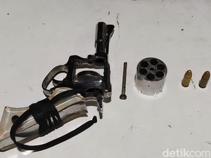 Petani di Banyuasin Ditangkap Polisi Usai Lepaskan 3 Kali Tembakan ke Warga Petani di Banyuasin Ditangkap Polisi Usai Lepaskan 3 Kali Tembakan ke Warga