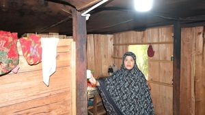 Berakhir Sudah 15 Tahun Hidup dalam Gelap Gulita