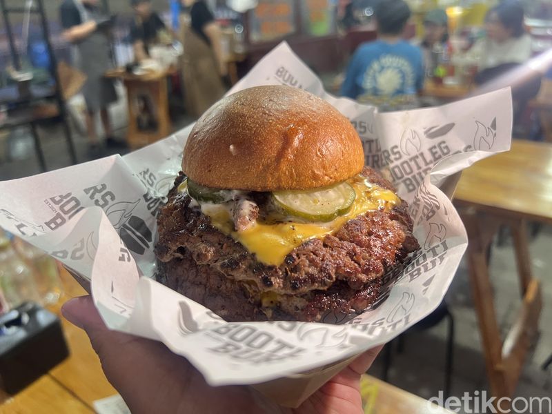 Bootleg Burger Gading Serpong