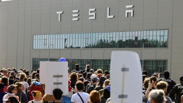 Panas! Tesla Digugat 10 Ribu Konsumen, Ini Biang Masalahnya