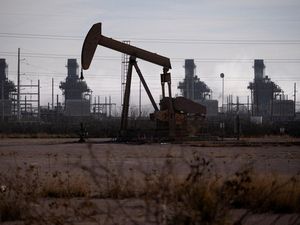 Perang Israel Vs Iran Bikin Harga Minyak-Emas Meroket, Saham-Bitcoin Ambruk Perang Israel Vs Iran Bikin Harga Minyak-Emas Meroket, Saham-Bitcoin Ambruk