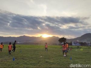 Alasan Mulia Evan Dimas Jadi Pelatih SSB di Tulungagung Alasan Mulia Evan Dimas Jadi Pelatih SSB di Tulungagung
