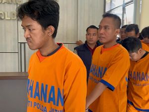 Terungkapnya Puncak Gunung Es Grup Medsos Gay di Jawa Timur Terungkapnya Puncak Gunung Es Grup Medsos Gay di Jawa Timur