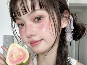 Tren Kecantikan Guava Girl, Ketika Warna Coral Seperti Jambu Mendominasi