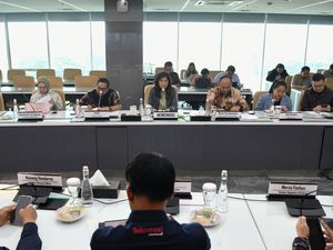 Komdigi Mau Atur 1 NIK 3 Nomor HP, Operator Melanggar Disanksi Komdigi Mau Atur 1 NIK 3 Nomor HP, Operator Melanggar Disanksi