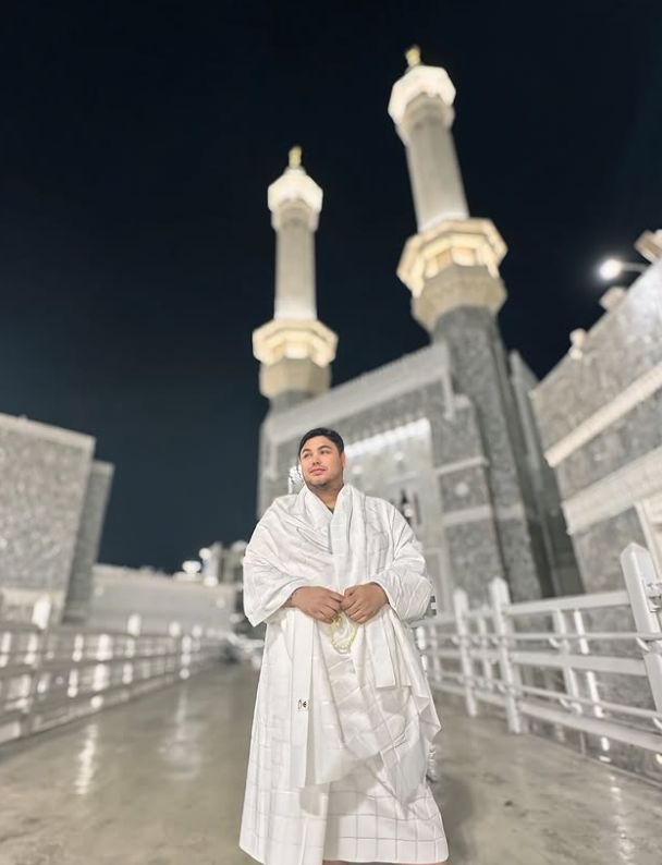 Momen Ivan Gunawan saat menjalani ibadah haji.