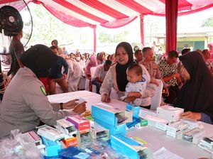 Polres Depok Gelar Cek Kesehatan Gratis untuk Warga TPA Cipayung