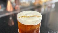 Puas Makan Steak hingga Racikan Mocktail Unik di Kafe Hotel Mewah Ini
