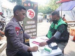 Jelang HUT Bhayangkara Ke-79, Brimob PMJ Buka Pelayanan Kesehatan bagi Ojol