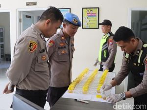 Polres Pasuruan Kota Tes Urine Anggotanya, Semuanya Bersih Narkoba Polres Pasuruan Kota Tes Urine Anggotanya, Semuanya Bersih Narkoba