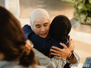 Video Rintangan Zaskia Mecca Cs Ikuti Global March hingga Pulang ke Tanah Air Video Rintangan Zaskia Mecca Cs Ikuti Global March hingga Pulang ke Tanah Air