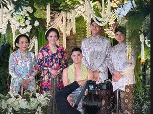 Potret Maia Estianty Tersenyum Bahagia Saat Prosesi Siraman Al Ghazali Potret Maia Estianty Tersenyum Bahagia Saat Prosesi Siraman Al Ghazali