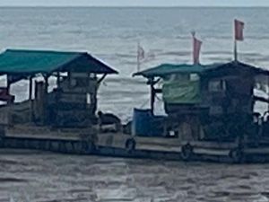8 Penambang Timah Ilegal di Bangka Barat Ditangkap, 2 Orang Jadi Tersangka 8 Penambang Timah Ilegal di Bangka Barat Ditangkap, 2 Orang Jadi Tersangka