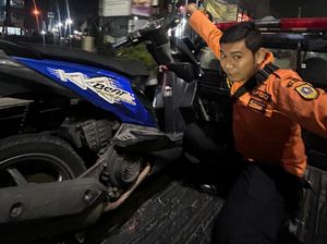 Kunci Motor Hilang, Remaja di Bogor Ini Minta BPBD Antar Pulang Kunci Motor Hilang, Remaja di Bogor Ini Minta BPBD Antar Pulang
