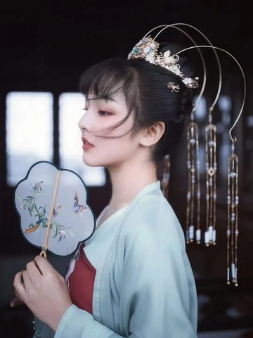 Viral Wanita Cantik Mirip Dilraba Dilmurat, Dikira Model, Ternyata Sniper Elit