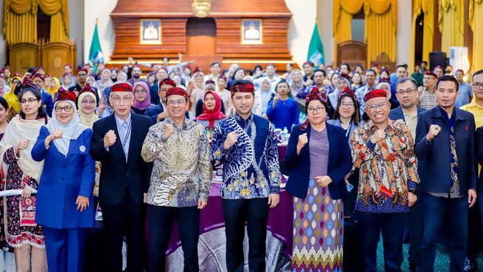 Emil Dardak di saat berjumpa Asosiasi Perguruan Tinggi Internasional Emil Dardak di saat berjumpa Asosiasi Perguruan Tinggi Internasional