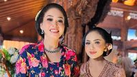 Foto: Maia Estianty Manglingi di Pengajian dan Siraman Al Ghazali