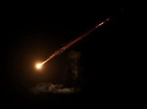 Video: Detik-detik Rentetan Rudal Iran Bombardir Israel Video: Detik-detik Rentetan Rudal Iran Bombardir Israel